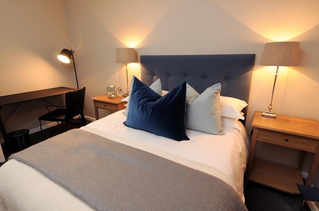 8A Grahamstown By The Oyster Collection Hotel Kamer foto